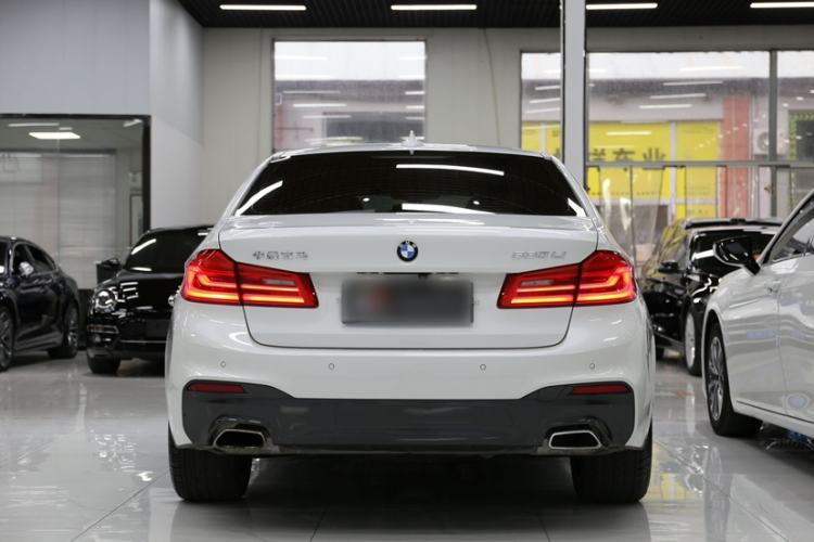 Used BMW 5 Series 2018 Restyled 530Li Luxury Edition M Sport Package Exterior 5