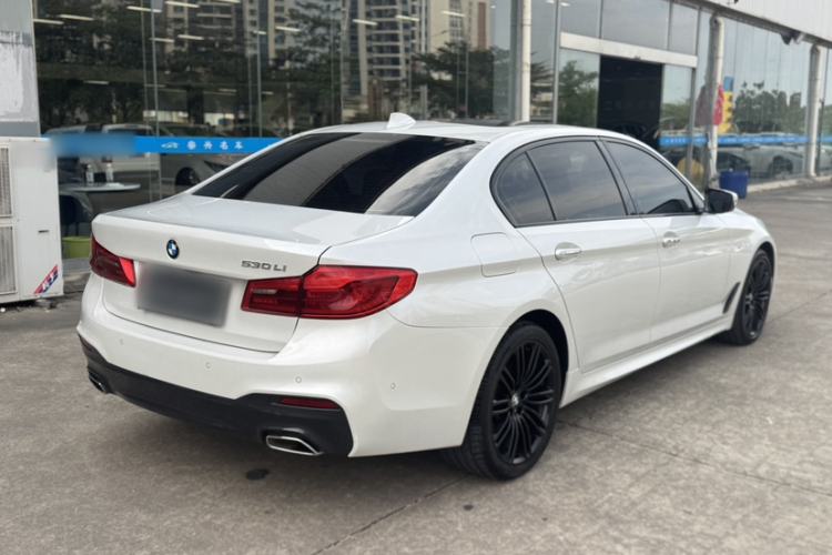 Used BMW 5 Series 2018 Facelifted 530Li xDrive M Sport Package Exterior 5
