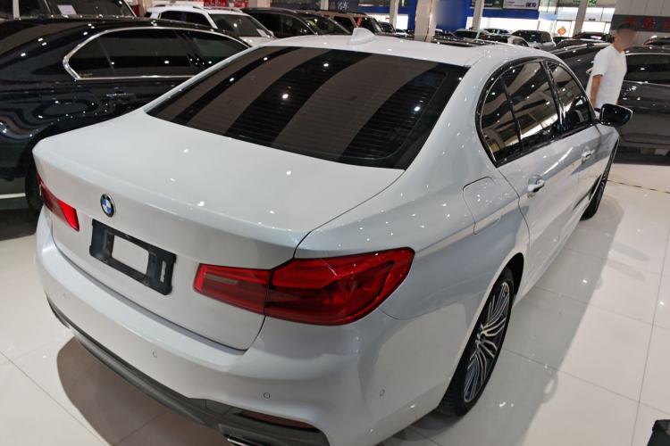 Used BMW 5 Series 2018 Restyled 530Li Luxury Edition M Sport Package Exterior 5
