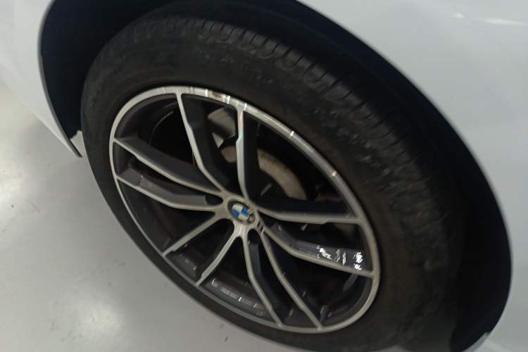 Used BMW 5 Series 2018 525Li M Sport Package Exterior 5
