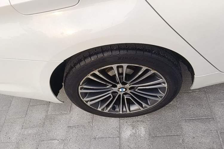 Used BMW 5 Series 2018 Facelifted 530Li Luxury Edition Premium Package Exterior 5