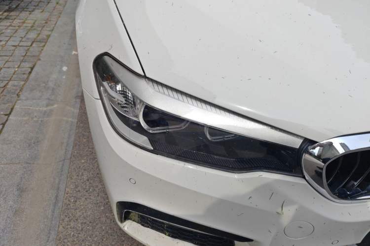 Used BMW 5 Series 2018 525i M Sport Package Exterior 6
