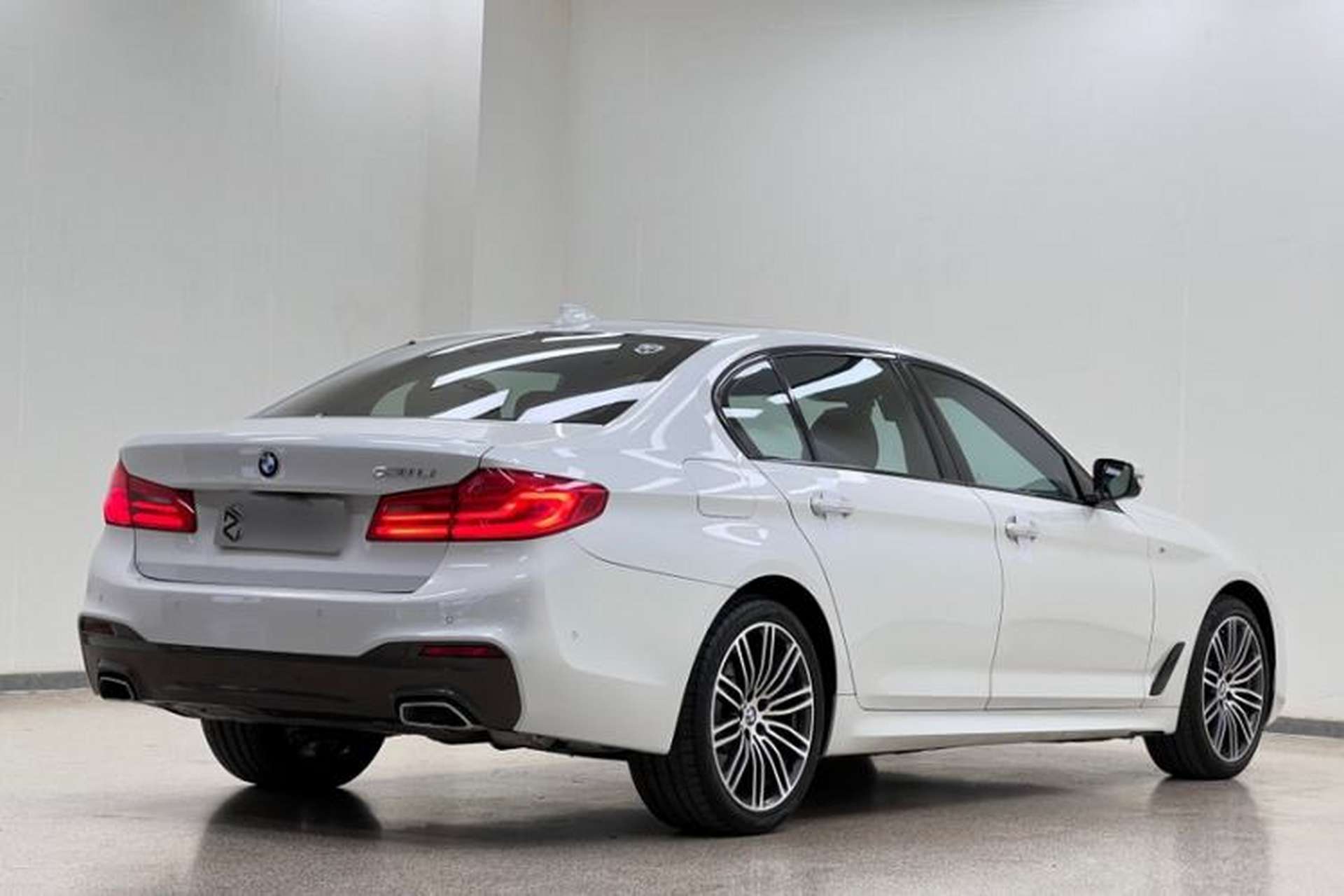 Used BMW 5 Series 2018 530Li Luxury Edition M Sport Package Exterior 6