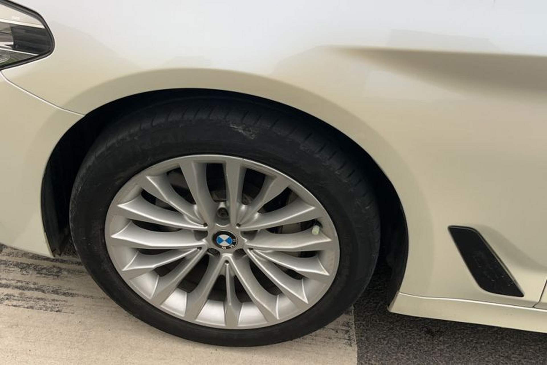 Used BMW 5 Series 2018 530Li Leading Edition Luxury Package Exterior 6