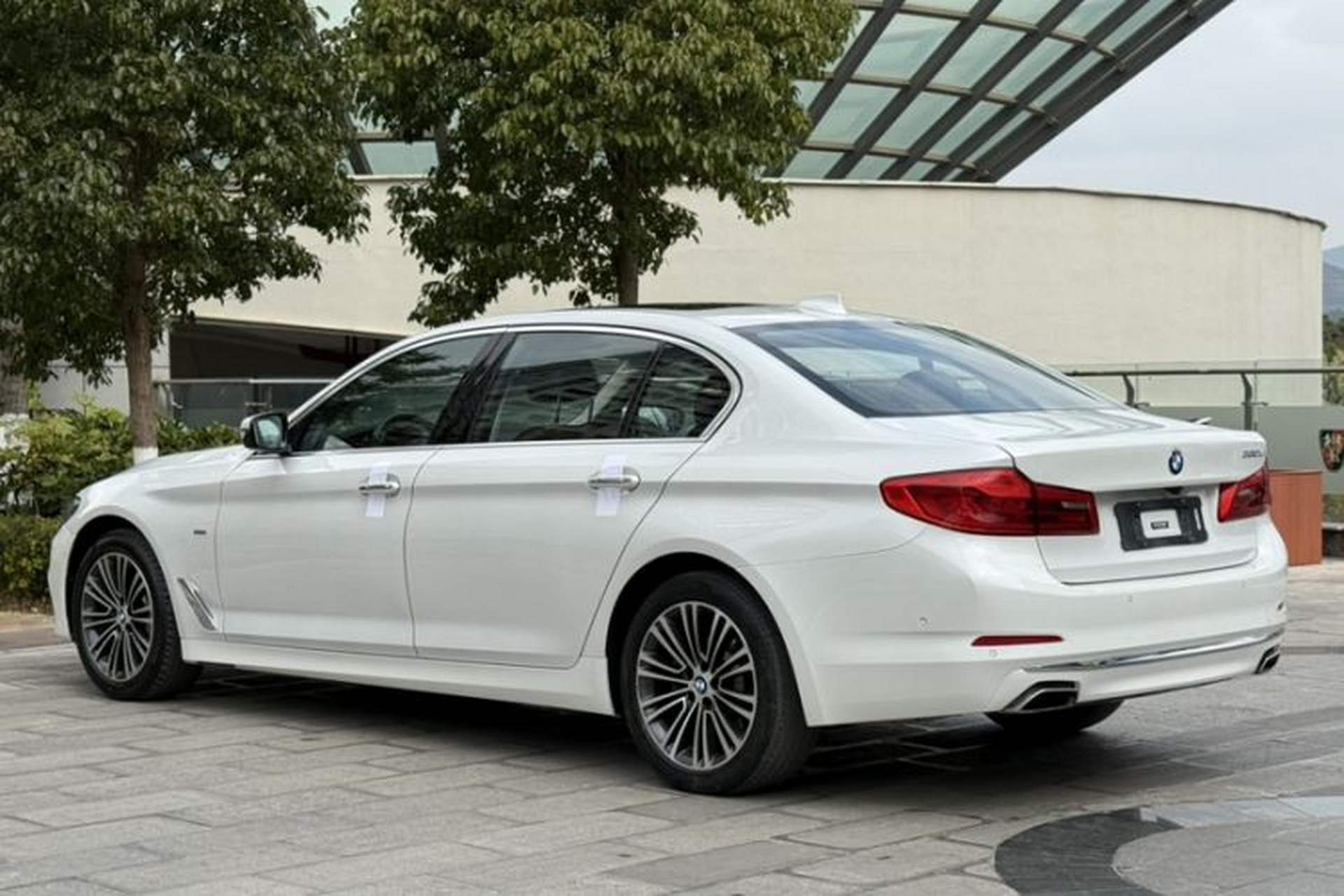 Used BMW 5 Series 2018 Facelifted 530Li Luxury Edition Premium Package Exterior 6