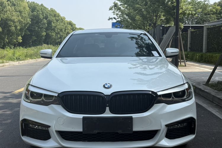 Used BMW 5 Series 2018 Restyled 530Li Leading Edition M Sport Package Exterior 7