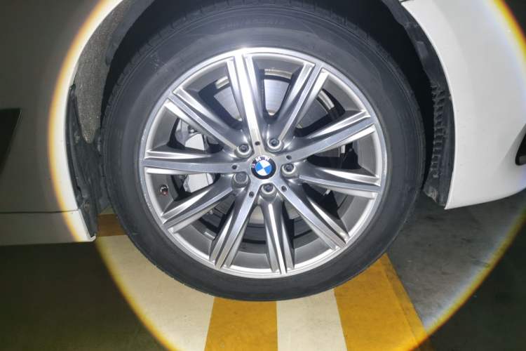 Used BMW 5 Series 2018 528Li Launch Special Edition Exterior 7