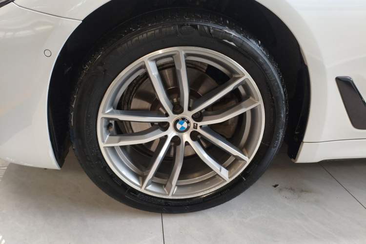 Used BMW 5 Series 2018 525Li M Sport Package Exterior 7