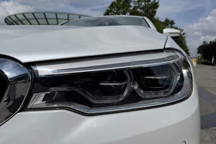 Used BMW 5 Series 2018 Facelifted 530Li Luxury Edition Premium Package Exterior 7