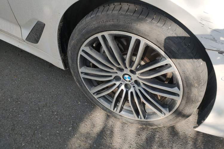 Used BMW 5 Series 2018 Restyled 530Li Leading Edition M Sport Package Exterior 7