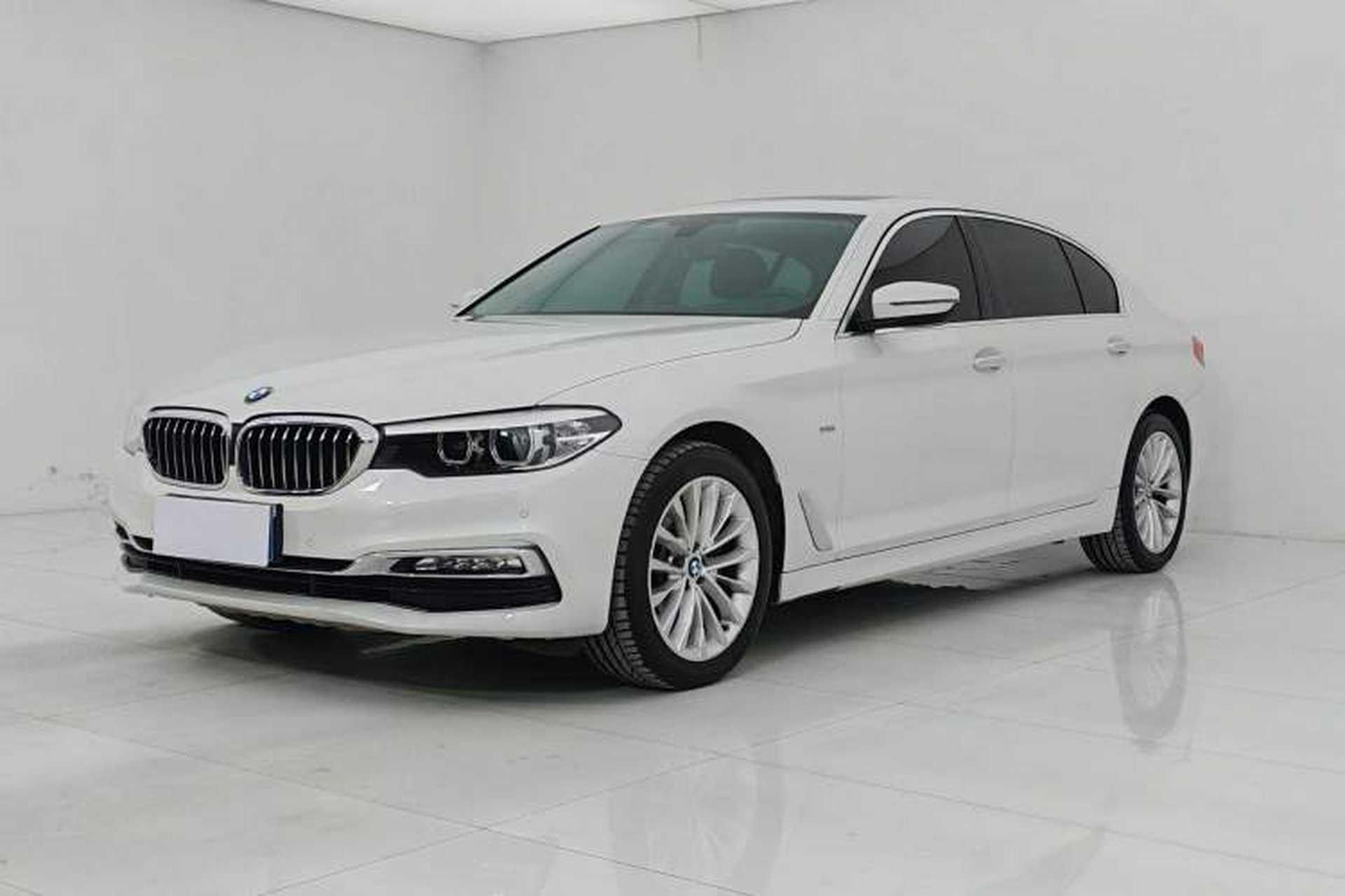 Used BMW 5 Series 2018 525Li Luxury Package Front Left 45 Deg