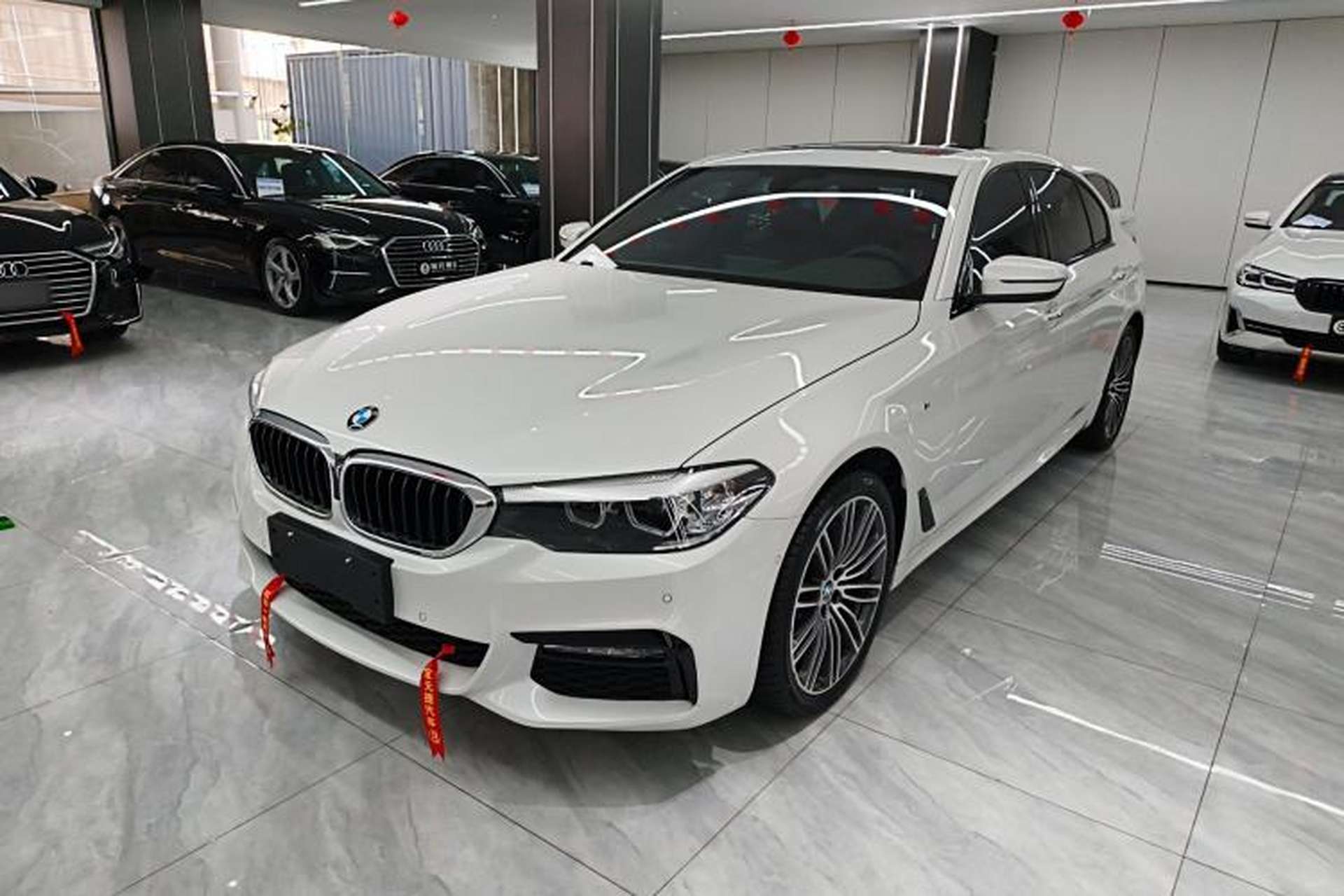Used BMW 5 Series 2018 Facelifted 530Li xDrive M Sport Package Front Left 45 Deg