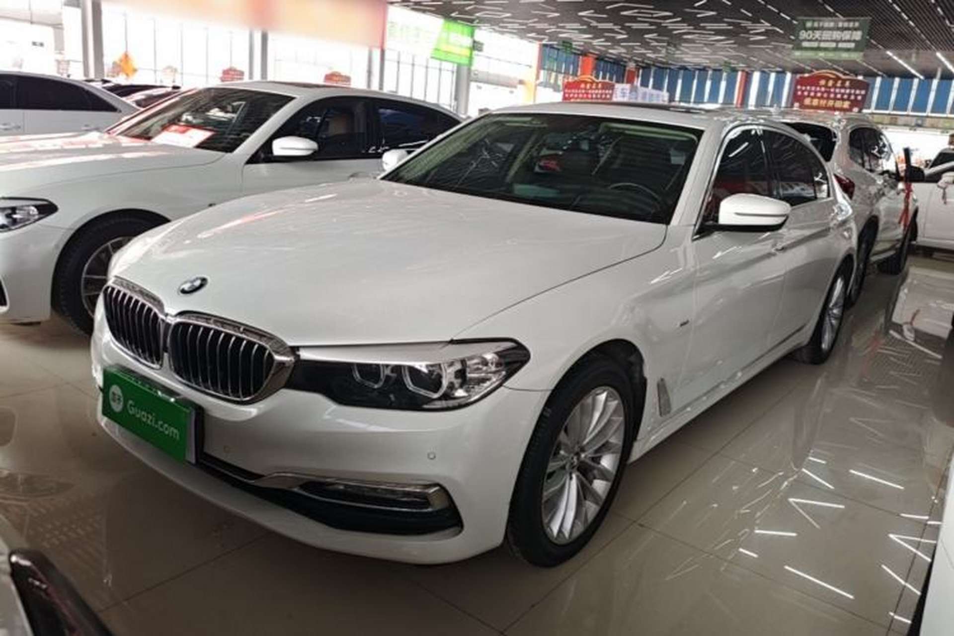 Used BMW 5 Series 2018 525Li Luxury Package Front Left 45 Deg