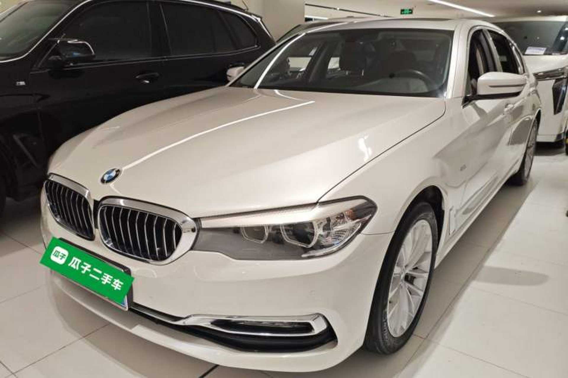 Used BMW 5 Series 2018 530Li Leading Edition Luxury Package Front Left 45 Deg