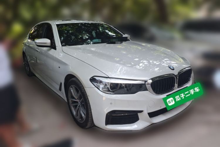 Used BMW 5 Series 2018 525Li M Sport Package Front Right 45 Deg
