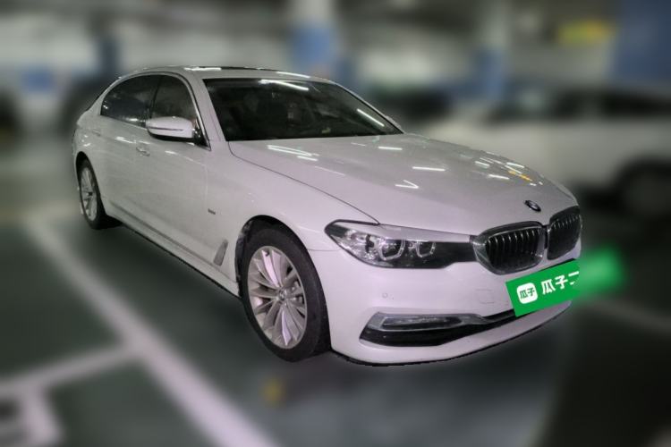 Used BMW 5 Series 2018 525Li Luxury Package Front Right 45 Deg