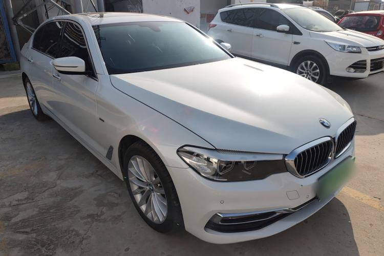 Used BMW 5 Series 2018 525Li Luxury Package Front Right 45 Deg