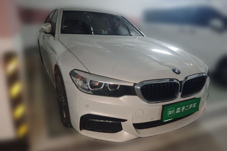 Used BMW 5 Series 2018 530Li Leading Model M Sport Package Front Right 45 Deg