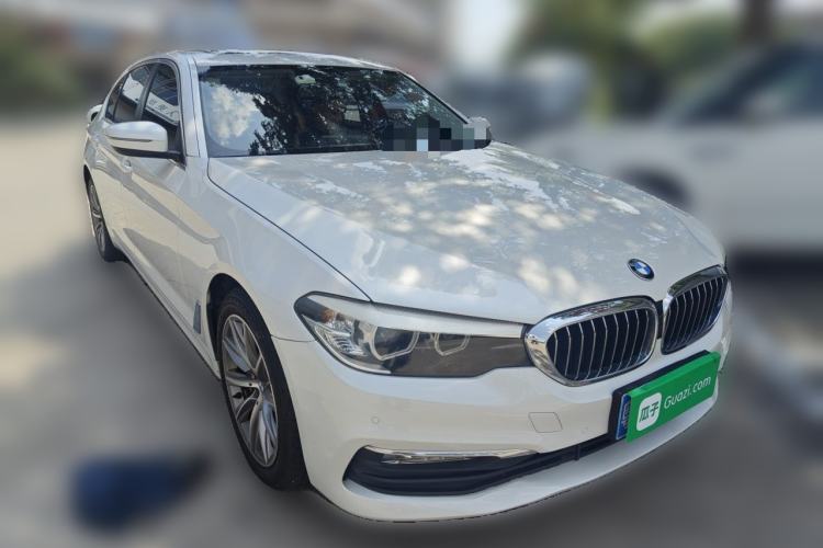 Used BMW 5 Series 2018 528Li Launch Special Edition Front Right 45 Deg