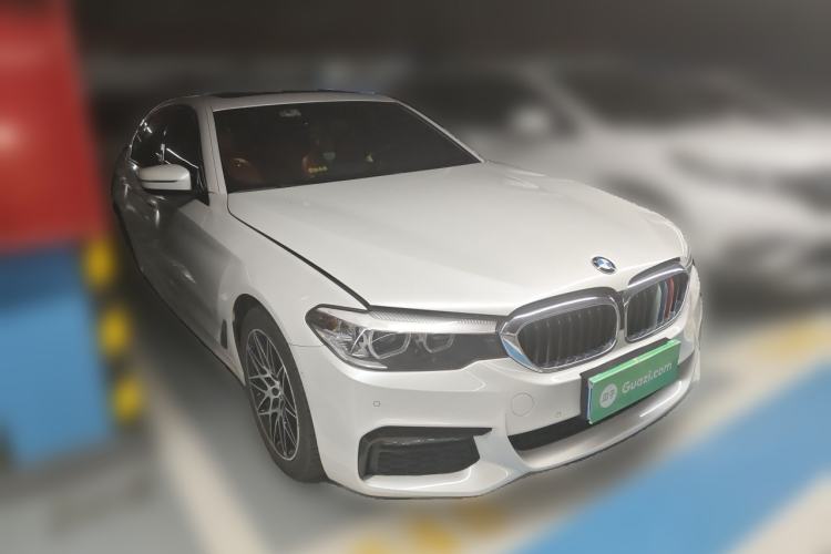 Used BMW 5 Series 2018 525Li M Sport Package Front Right 45 Deg
