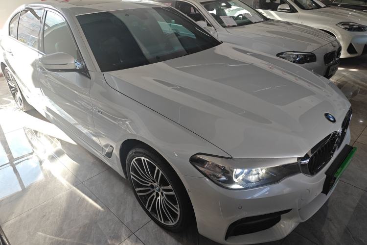 Used BMW 5 Series 2018 Facelifted 530Li xDrive M Sport Package Front Right 45 Deg