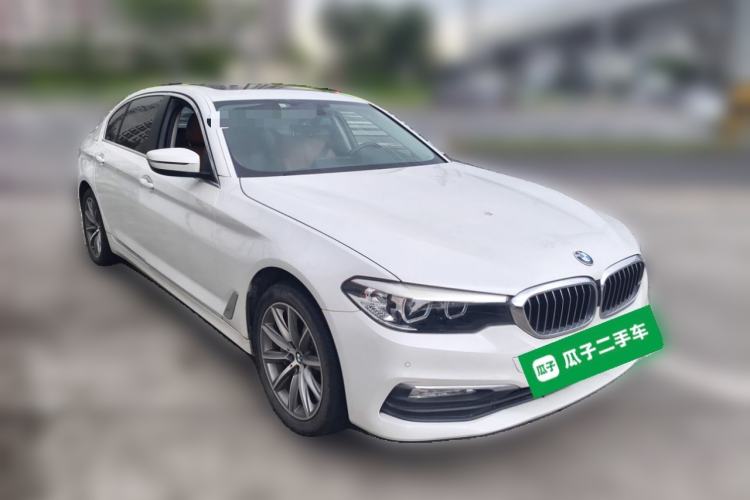 Used BMW 5 Series 2018 528Li Launch Special Edition Front Right 45 Deg