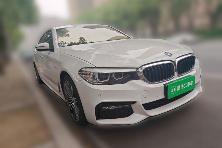 Used BMW 5 Series 2018 Restyled 530Li Leading Edition M Sport Package Front Right 45 Deg