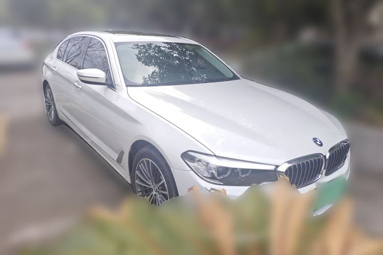 Used BMW 5 Series 2018 Revised Version 530Li Leading Edition Luxury Package Front Right 45 Deg