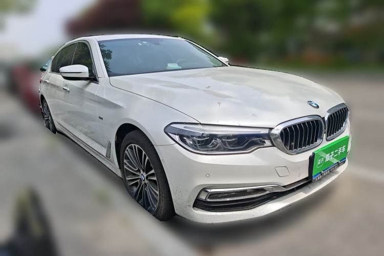 Used BMW 5 Series 2018 530Li Leading Edition Luxury Package Front Right 45 Deg