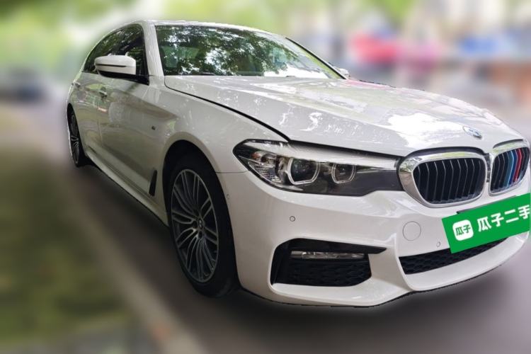 Used BMW 5 Series 2018 530Li Leading Model M Sport Package Front Right 45 Deg