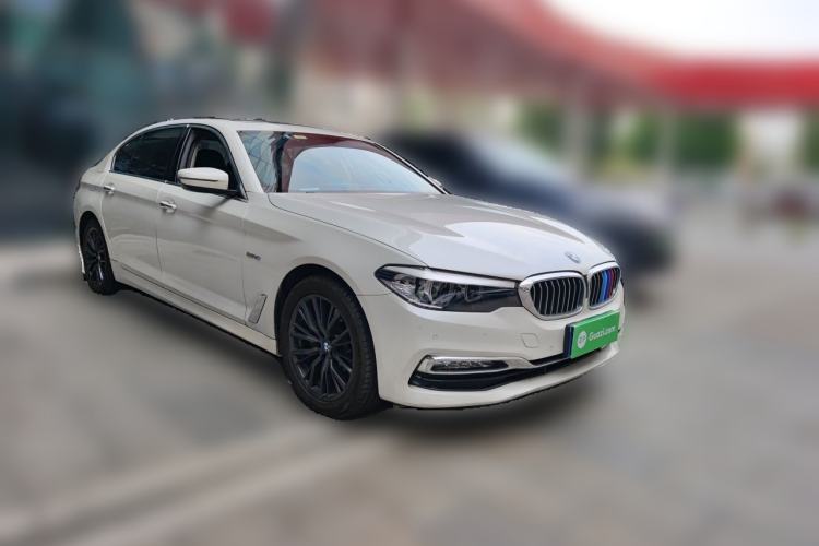 Used BMW 5 Series 2018 525Li Luxury Package Front Right 45 Deg