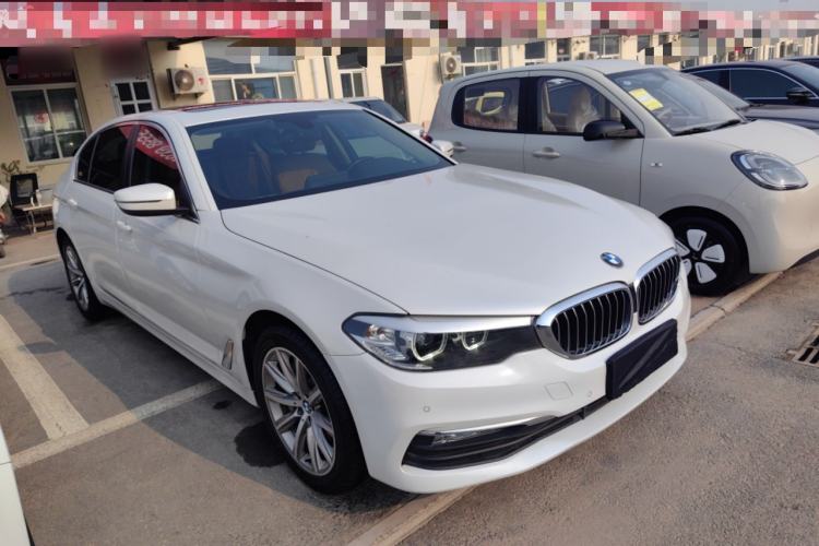 Used BMW 5 Series 2018 528Li Launch Special Edition Front Right 45 Deg