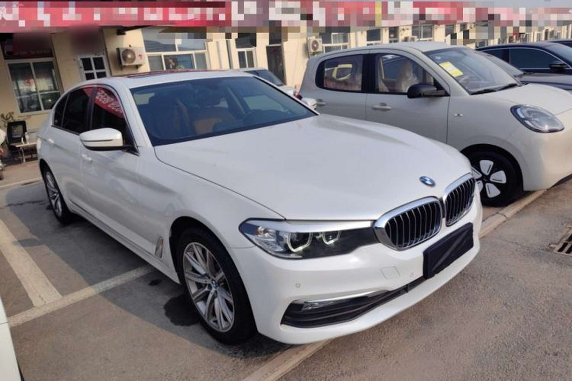 Used BMW 5 Series 2018 528Li Launch Special Edition Front Right 45 Deg