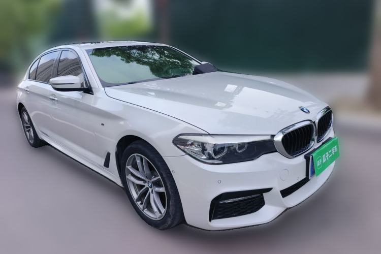 Used BMW 5 Series 2018 525Li M Sport Package Front Right 45 Deg