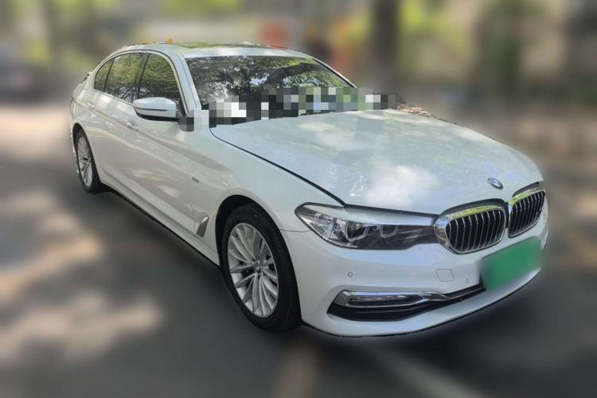 Used BMW 5 Series 2018 Facelifted 530Li xDrive Luxury Package Front Right 45 Deg