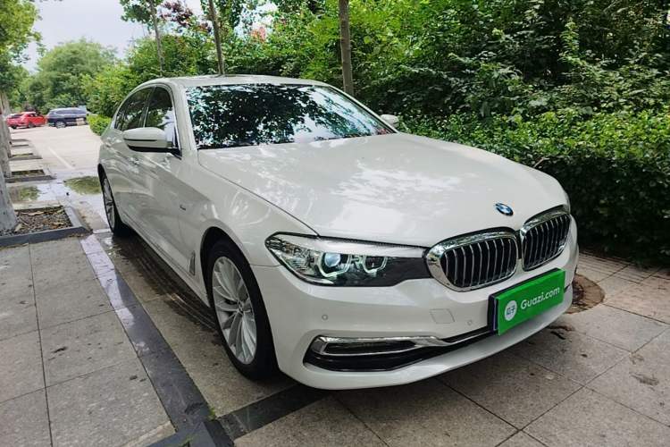 Used BMW 5 Series 2018 Revised Version 530Li Leading Edition Luxury Package Front Right 45 Deg