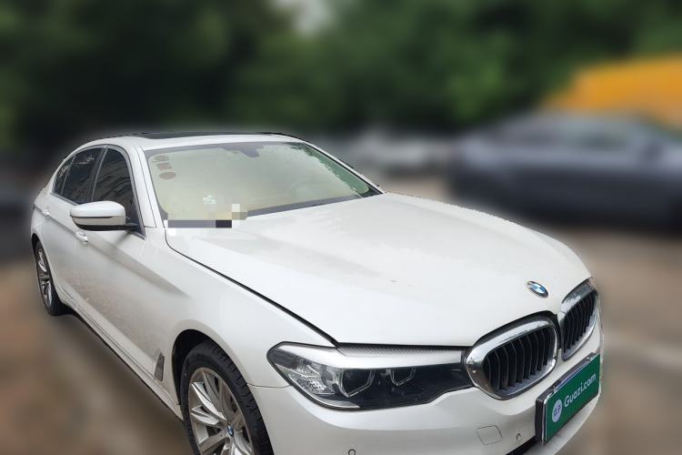 Used BMW 5 Series 2018 528Li Launch Special Edition Front Right 45 Deg