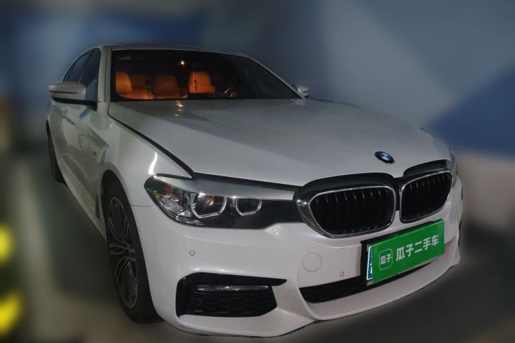 Used BMW 5 Series 2018 530Li Leading Model M Sport Package Front Right 45 Deg