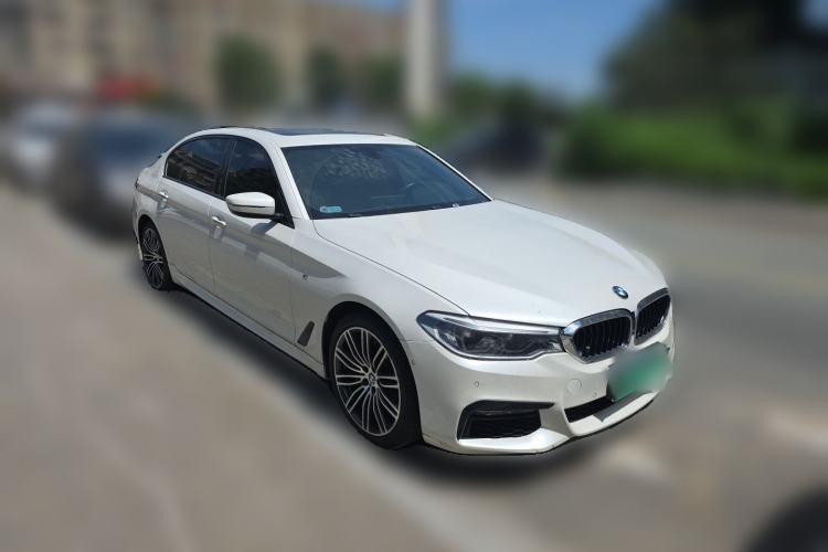Used BMW 5 Series 2018 Restyled 530Li Luxury Edition M Sport Package Front Right 45 Deg