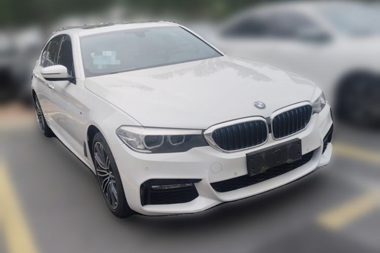 Used BMW 5 Series 2018 Facelifted 530Li xDrive M Sport Package Front Right 45 Deg