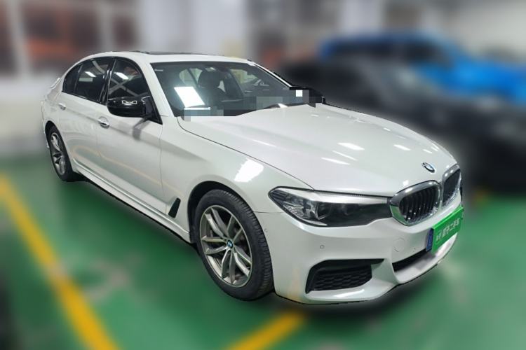 Used BMW 5 Series 2018 525Li M Sport Package Front Right 45 Deg