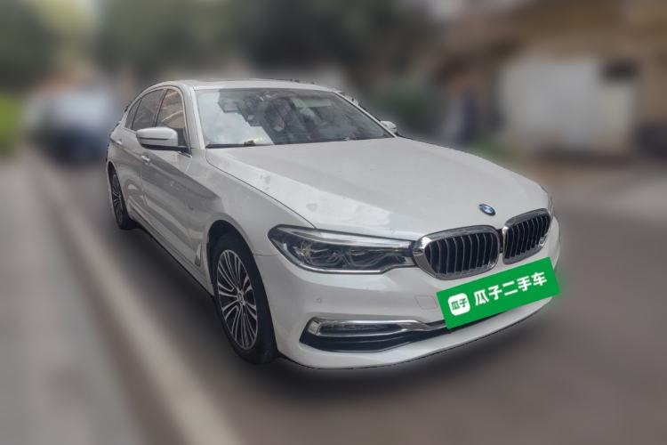Used BMW 5 Series 2018 530Li Luxury Edition Premium Package Front Right 45 Deg