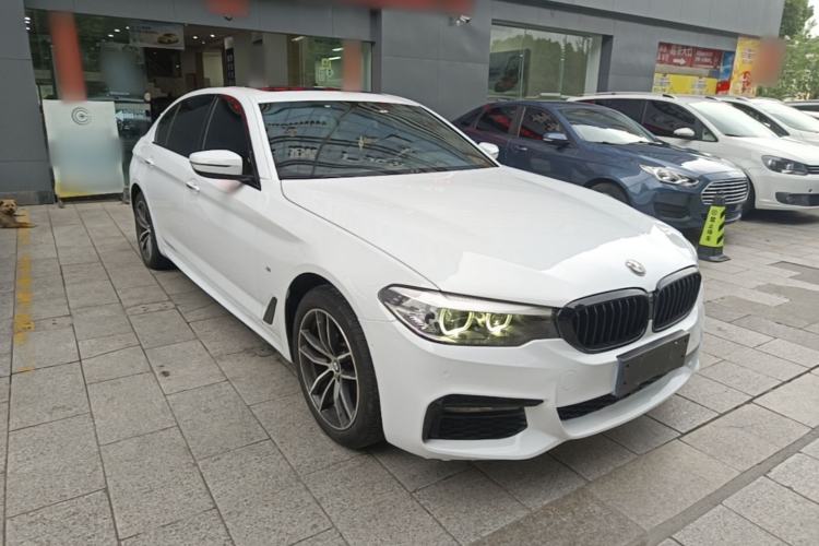 Used BMW 5 Series 2018 525Li M Sport Package Front Right 45 Deg