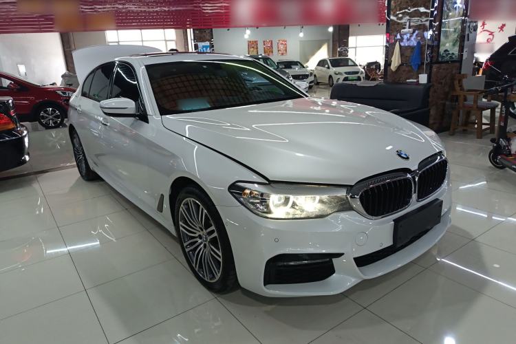 Used BMW 5 Series 2018 Restyled 530Li Leading Edition M Sport Package Front Right 45 Deg