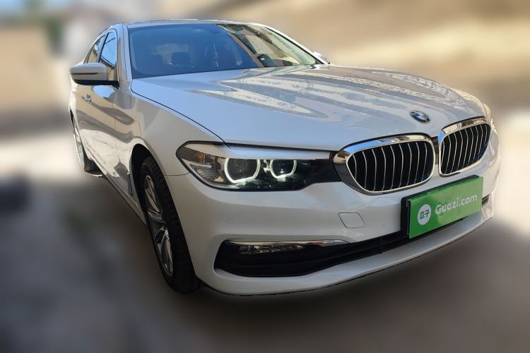Used BMW 5 Series 2018 528Li Launch Special Edition Front Right 45 Deg
