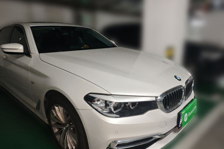 Used BMW 5 Series 2018 525Li Luxury Package Front Right 45 Deg