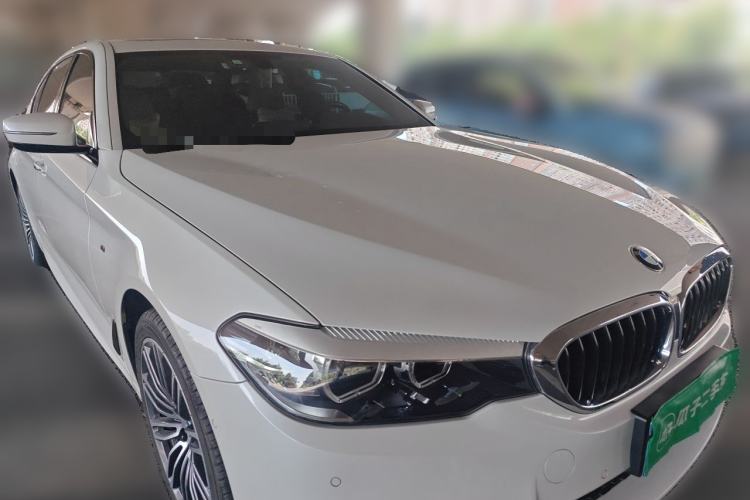 Used BMW 5 Series 2018 530Li Leading Model M Sport Package Front Right 45 Deg