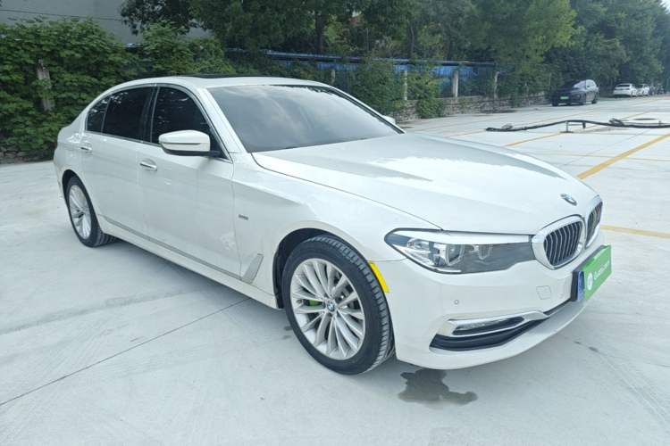 Used BMW 5 Series 2018 530Li Leading Edition Luxury Package Front Right 45 Deg
