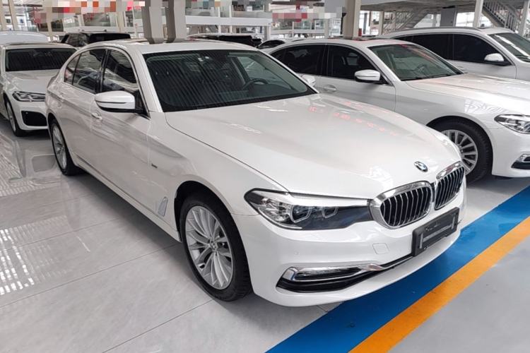 Used BMW 5 Series 2018 Revised Version 530Li Leading Edition Luxury Package Front Right 45 Deg
