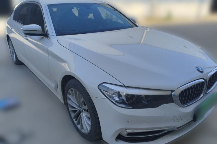 Used BMW 5 Series 2018 525Li Luxury Package Front Right 45 Deg